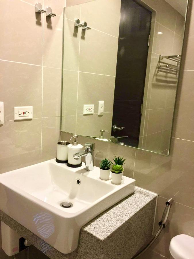 Daniella'S Modern & Cozy Suite In Uptown Bgc 马尼拉 外观 照片