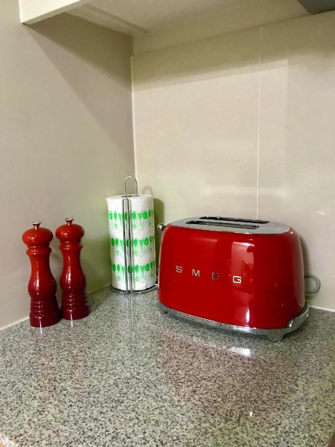 Daniella'S Modern & Cozy Suite In Uptown Bgc 马尼拉 外观 照片