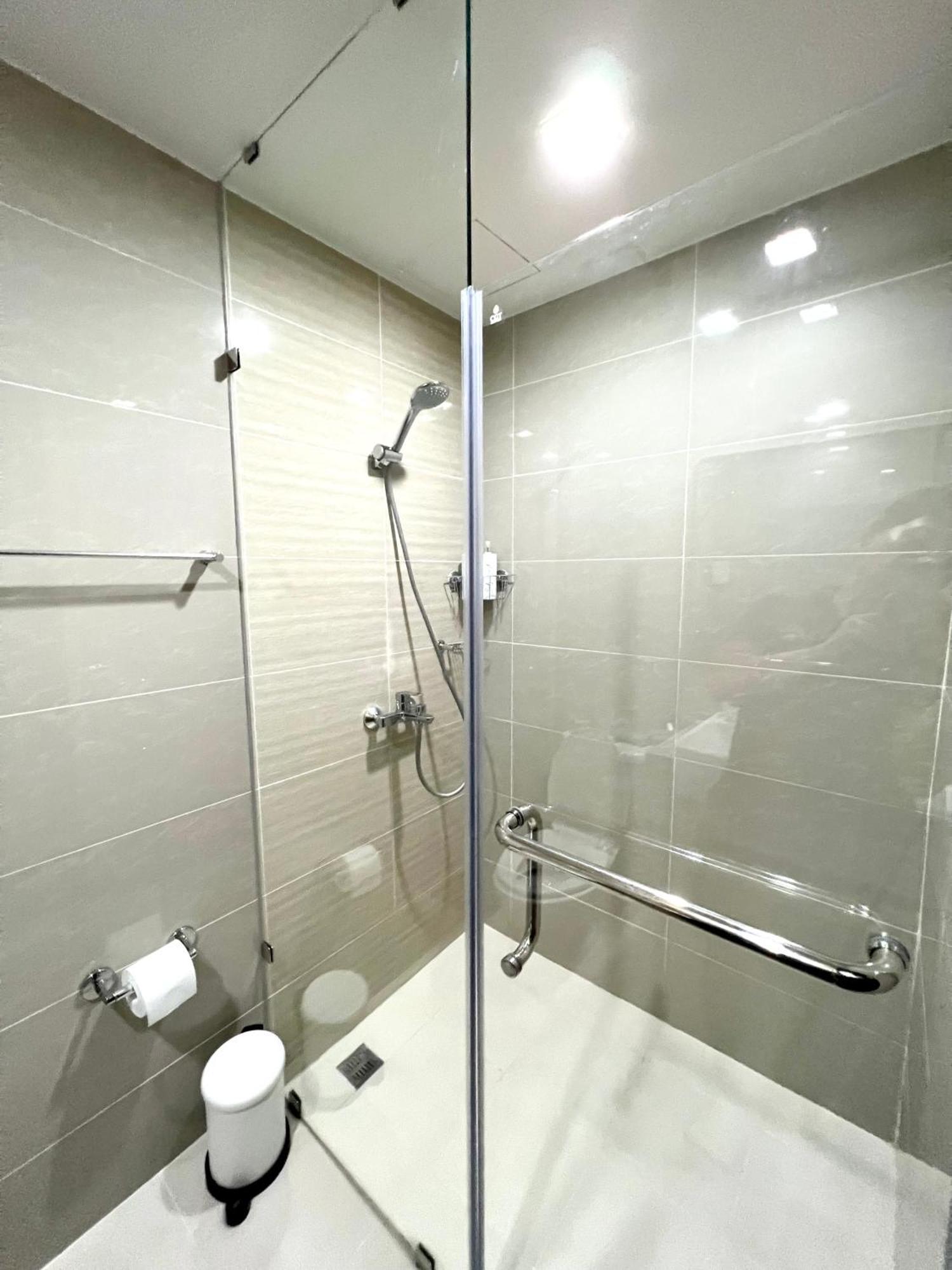 Daniella'S Modern & Cozy Suite In Uptown Bgc 马尼拉 外观 照片